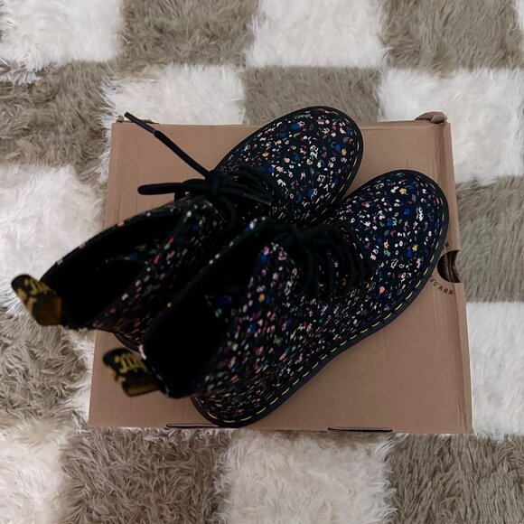 Dr. Martens Shoes - NEW Dr. Martens Page Courtney Floral Black Canvas Eye Lace Up Boots W 9
